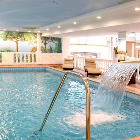 Golf- Und Wellnesshotel Amtsheide Bad Bevensen Exteriör bild