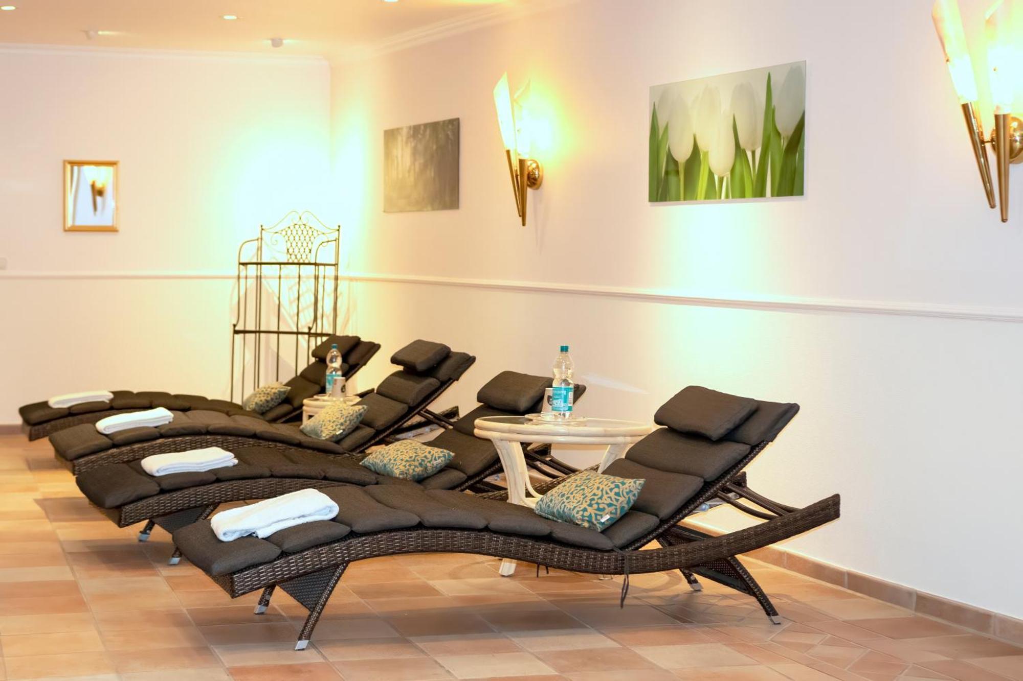Golf- Und Wellnesshotel Amtsheide Bad Bevensen Exteriör bild