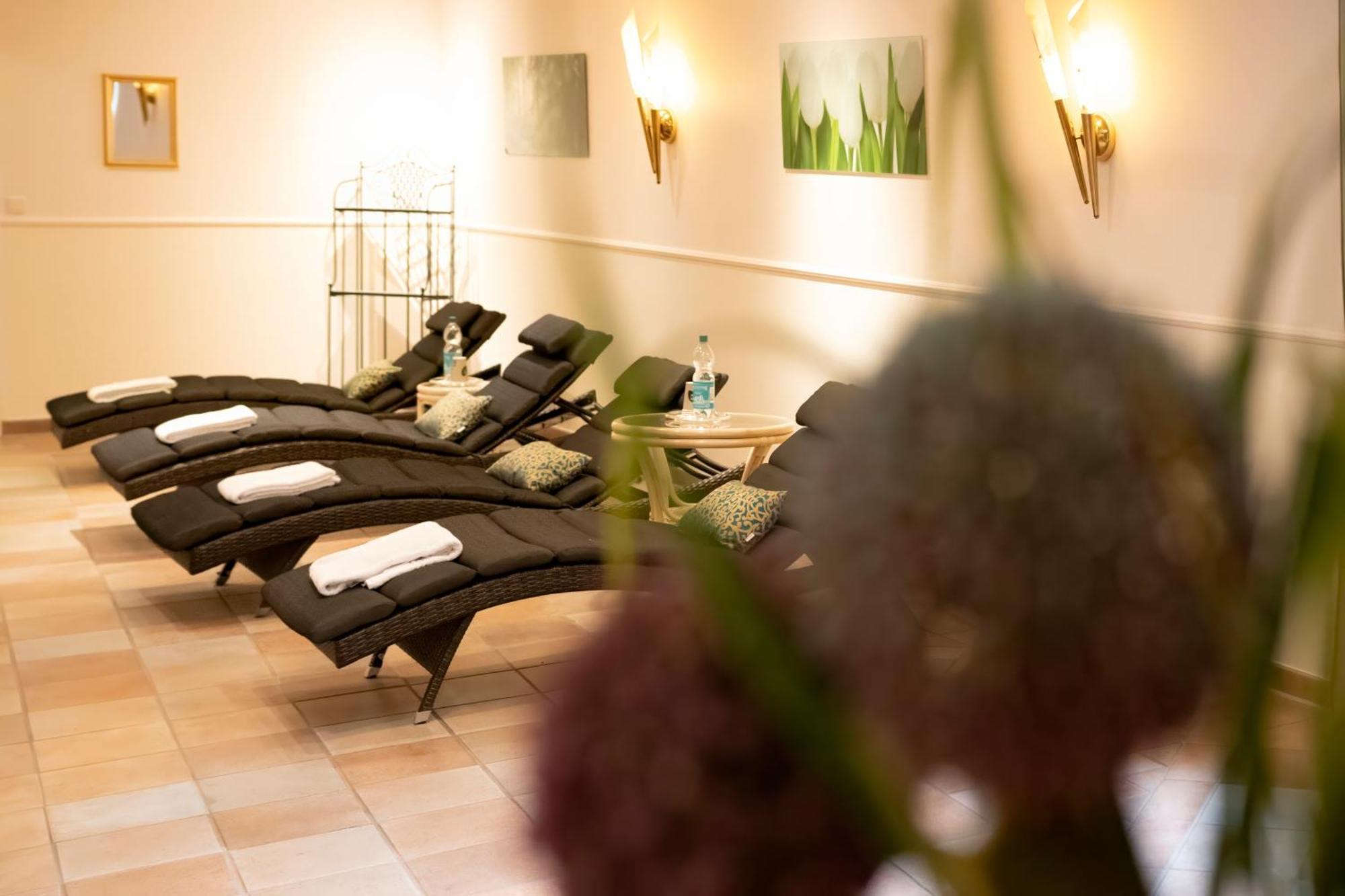Golf- Und Wellnesshotel Amtsheide Bad Bevensen Exteriör bild