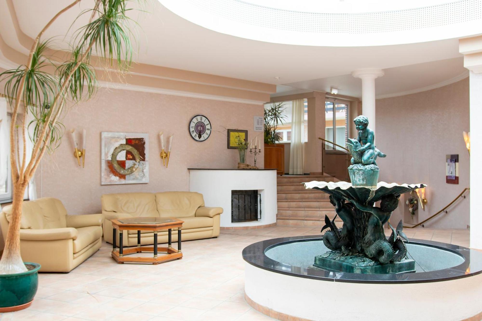 Golf- Und Wellnesshotel Amtsheide Bad Bevensen Exteriör bild