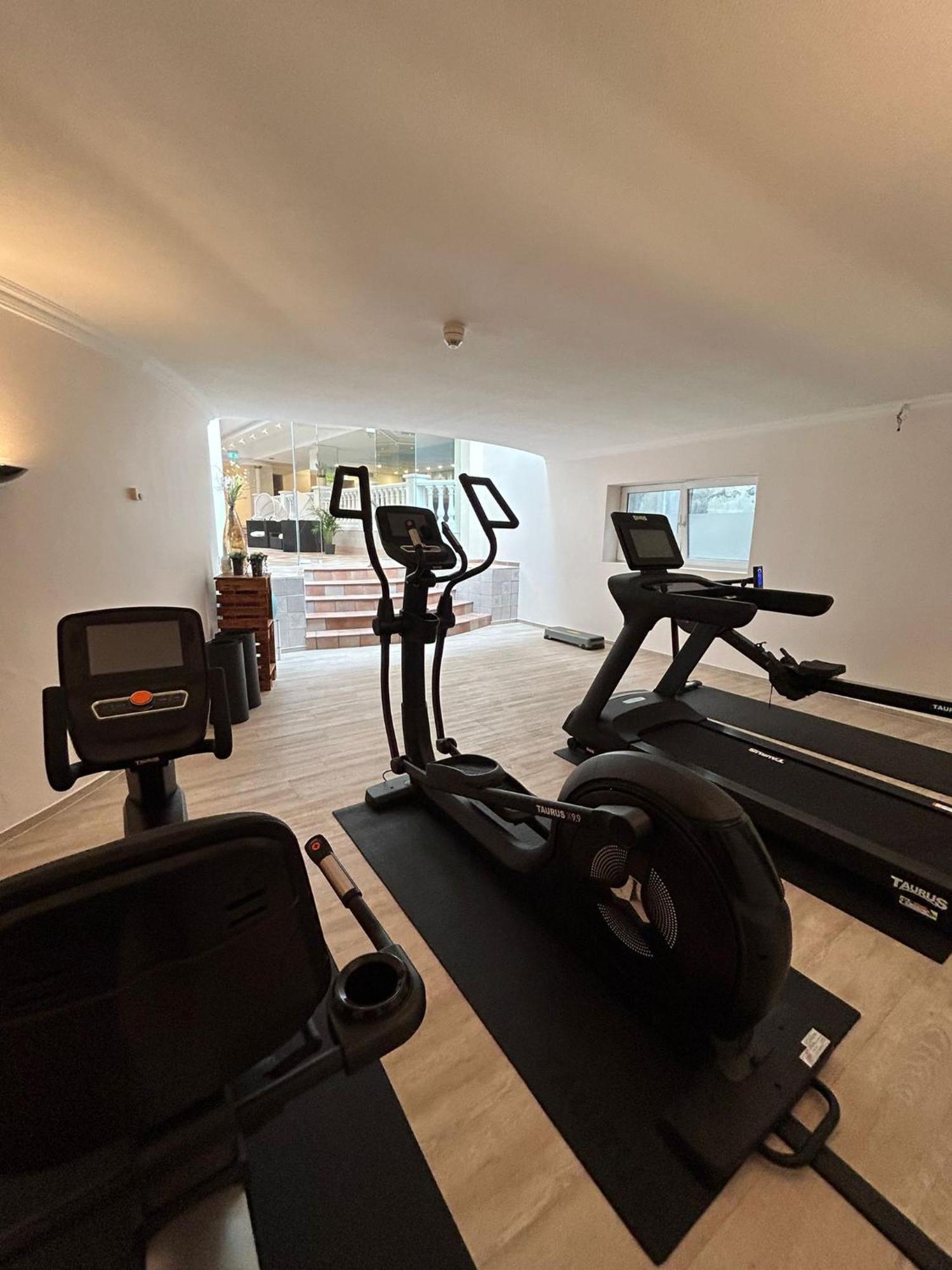 Golf- Und Wellnesshotel Amtsheide Bad Bevensen Exteriör bild